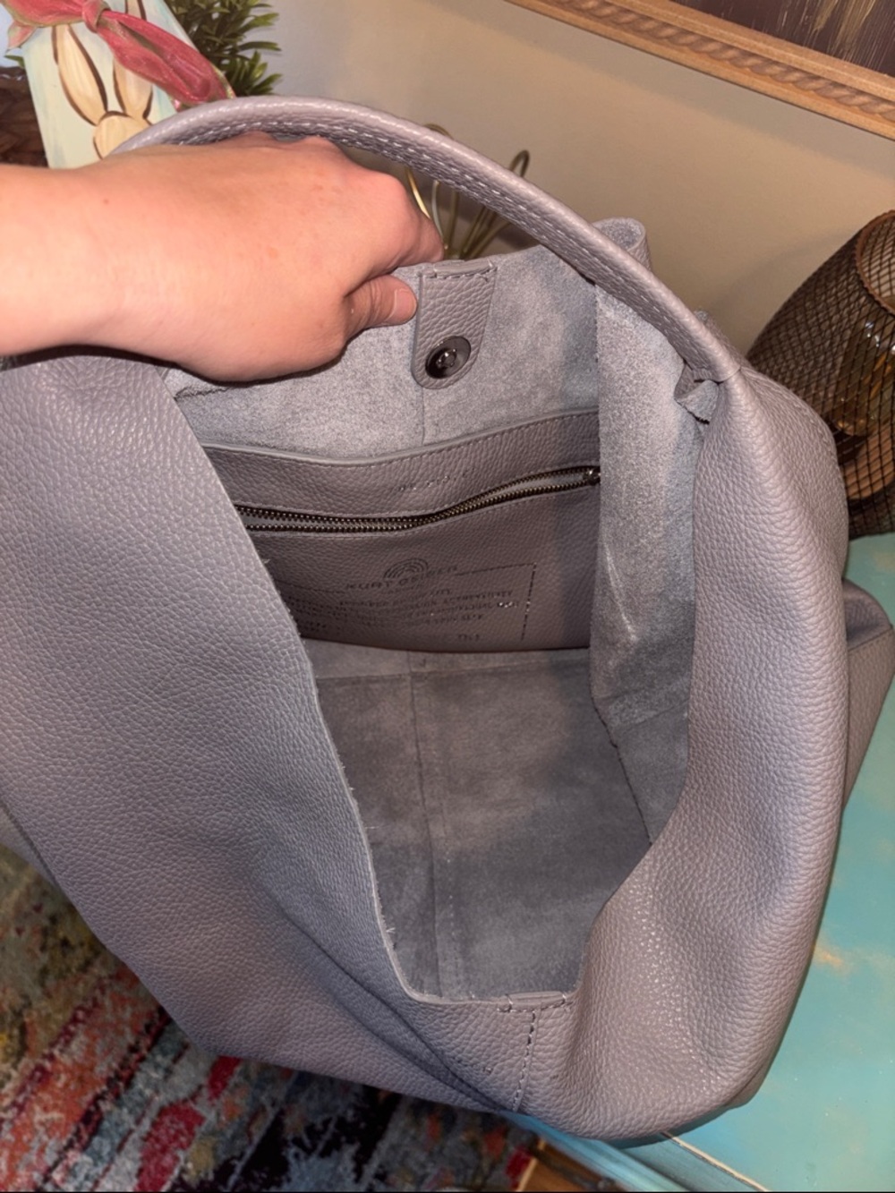 Kurt Geiger Soft Pebbled Hobo Bag in Mauve Gray - Classic Everyday Shoulder Tote - Picture 4 of 8